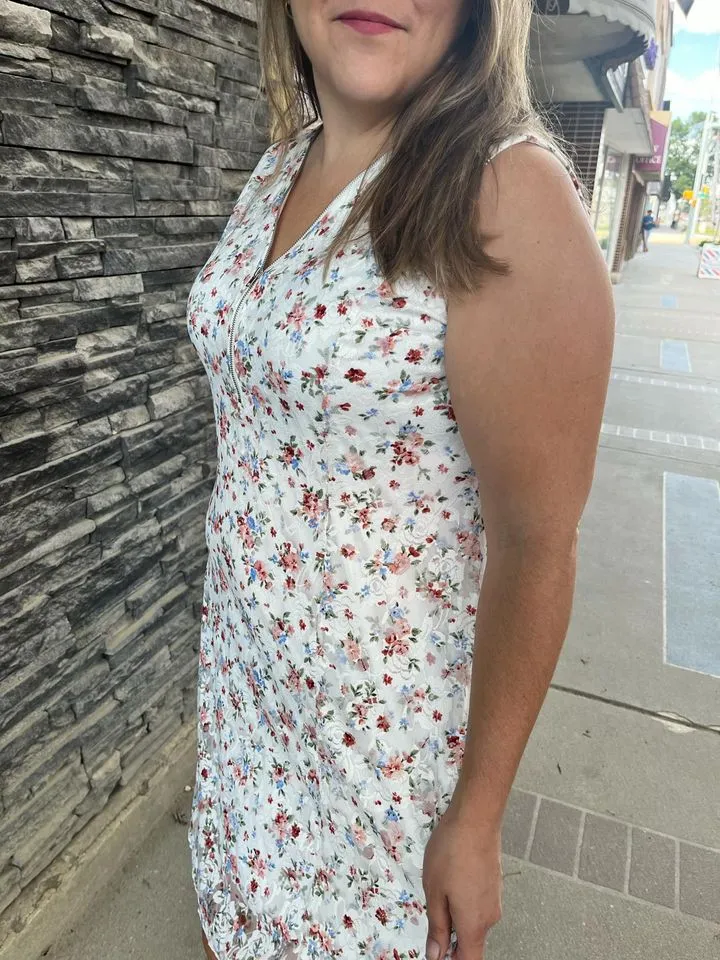 Dress - White Floral Lace/mesh MidiDress
