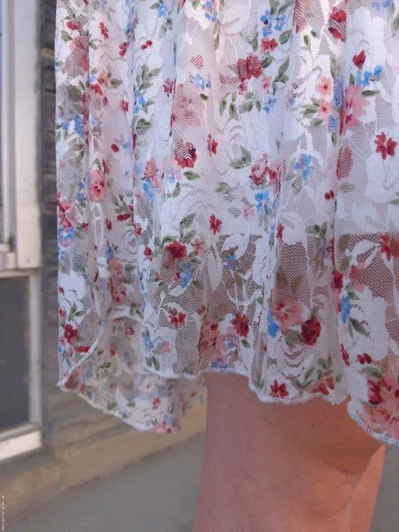 Dress - White Floral Lace/mesh MidiDress