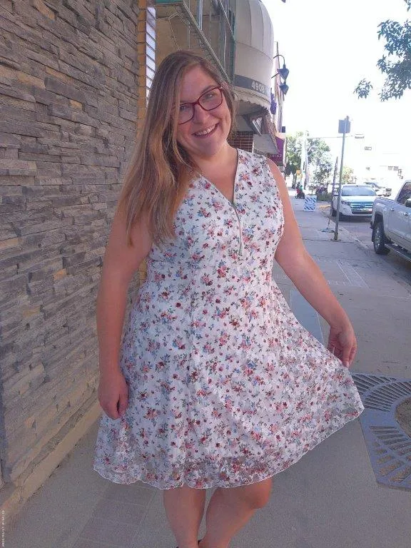 Dress - White Floral Lace/mesh MidiDress